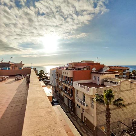 Beautiful Renovated Apartment With Air Conditioning Just Steps From The Sea In Playa San Juan Esterno foto